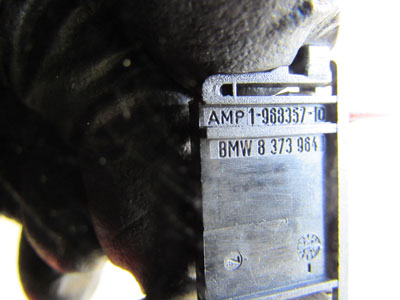 BMW Amplifier, Rear Window Antenna, 315 MHz Connector 61138373964 E65 E66 745i 745Li 750i 750Li 760i 760Li3